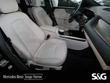 MERCEDES-BENZ GLA 200 Progressive