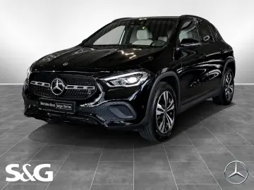 MERCEDES-BENZ GLA 200 Progressive