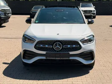 MERCEDES-BENZ GLA 200 7G-DCT AMG Line