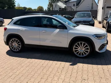MERCEDES-BENZ GLA 200 7G-DCT AMG Line