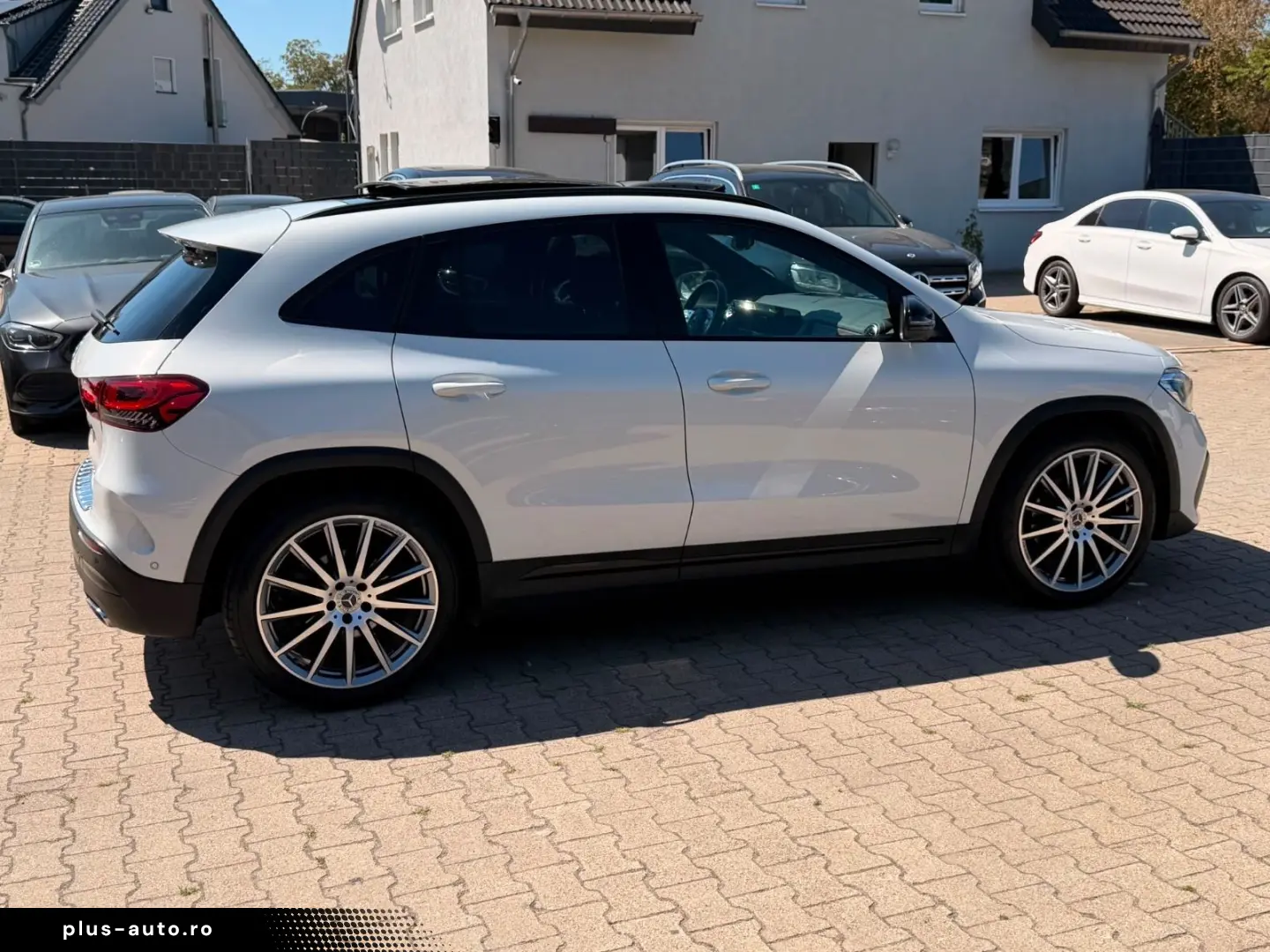 MERCEDES-BENZ GLA 200 7G-DCT AMG Line