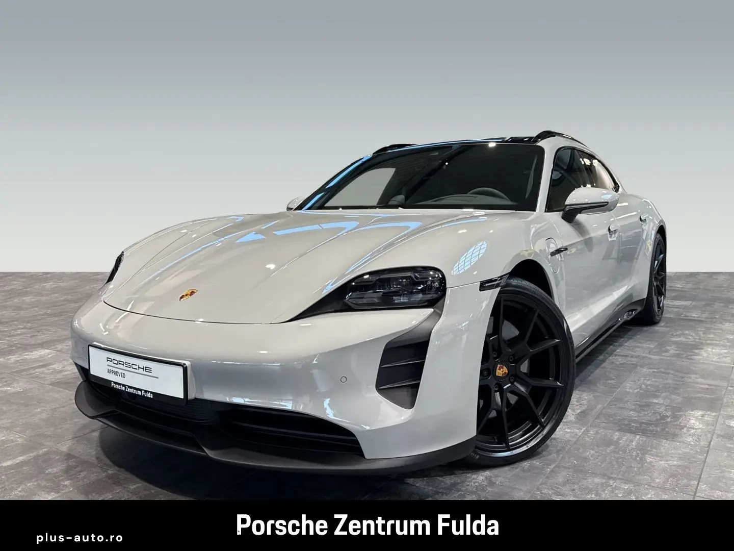 PORSCHE Taycan GTS Sport Turismo InnoDrive HA-Lenkung BO