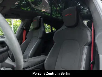 PORSCHE Taycan GTS HA-Lenkung Head-Up Surround View BOSE