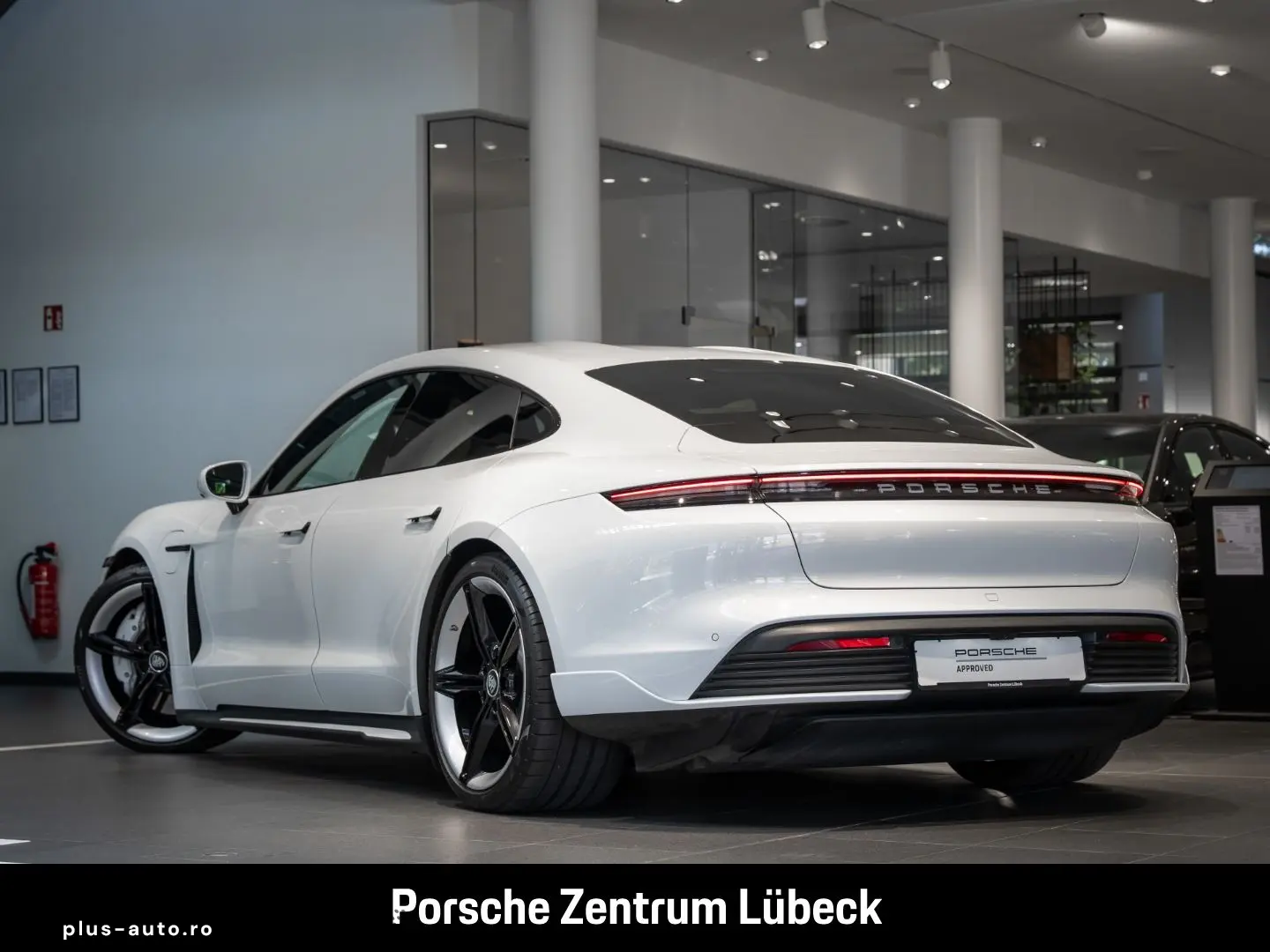 PORSCHE Taycan 4S HA-Lenkung Surround-View Sitzbelüftung