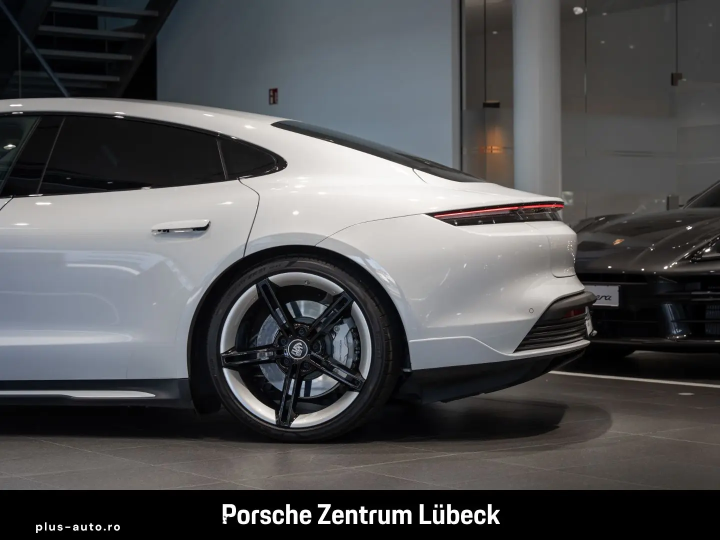 PORSCHE Taycan 4S HA-Lenkung Surround-View Sitzbelüftung