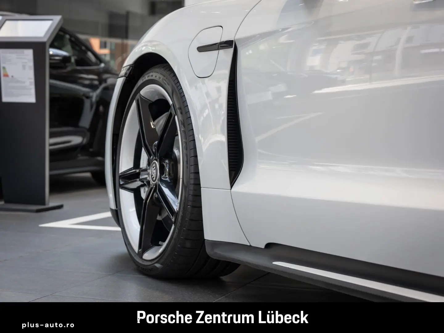 PORSCHE Taycan 4S HA-Lenkung Surround-View Sitzbelüftung