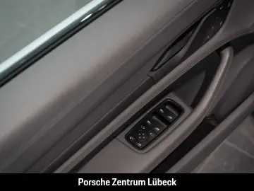 PORSCHE Taycan 4S HA-Lenkung Surround-View Sitzbelüftung