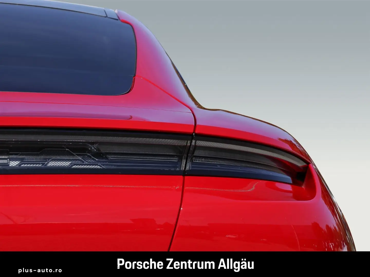 PORSCHE Taycan GTS HA-Lenkung Head-Up Surround-View BOSE