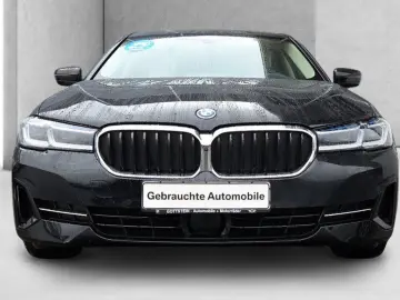 BMW 545e xDrive Limousine