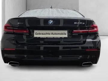 BMW 545e xDrive Limousine