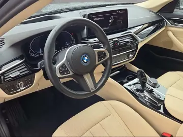 BMW 545e xDrive Limousine