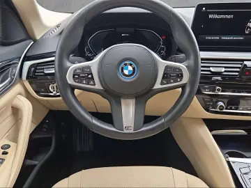 BMW 545e xDrive Limousine