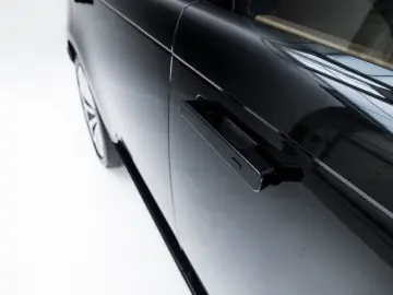 LAND ROVER Autobiography P530 LWB TV Entertainment Garantie