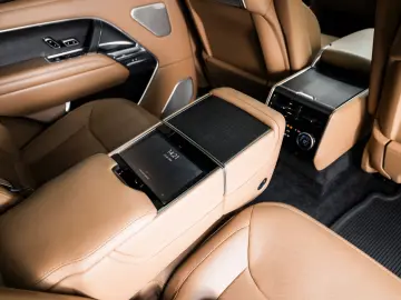 LAND ROVER Autobiography P530 LWB TV Entertainment Garantie