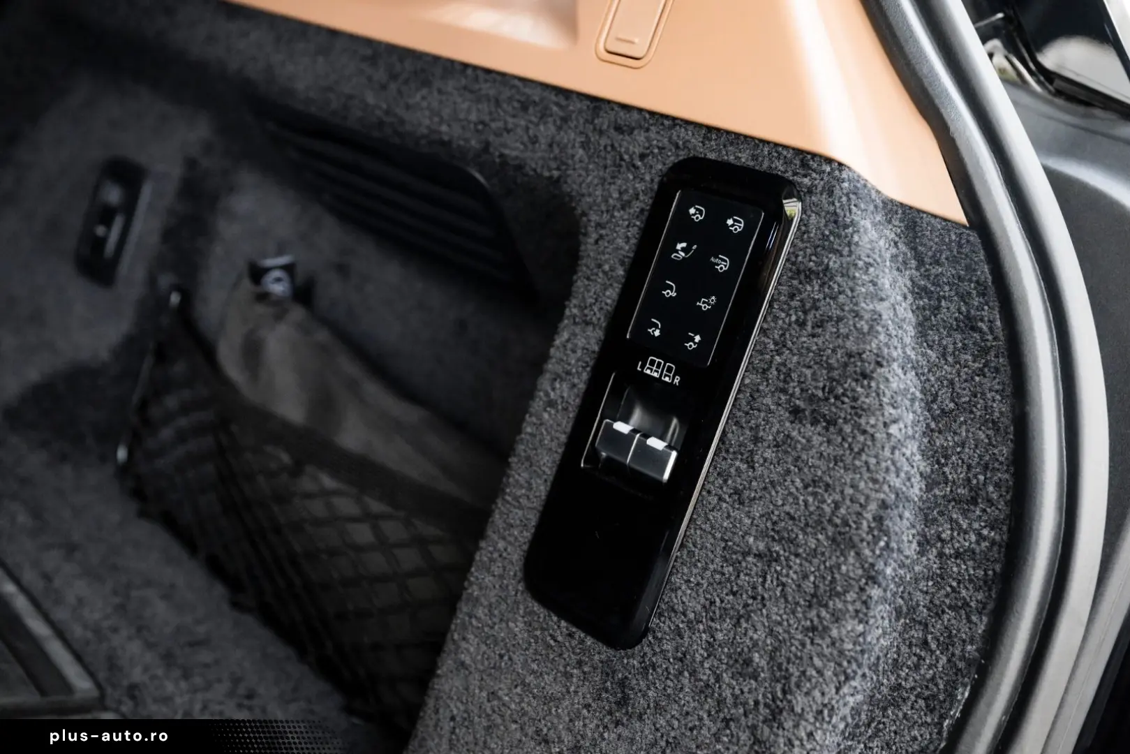LAND ROVER Autobiography P530 LWB TV Entertainment Garantie