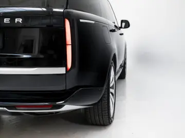LAND ROVER Autobiography P530 LWB TV Entertainment Garantie