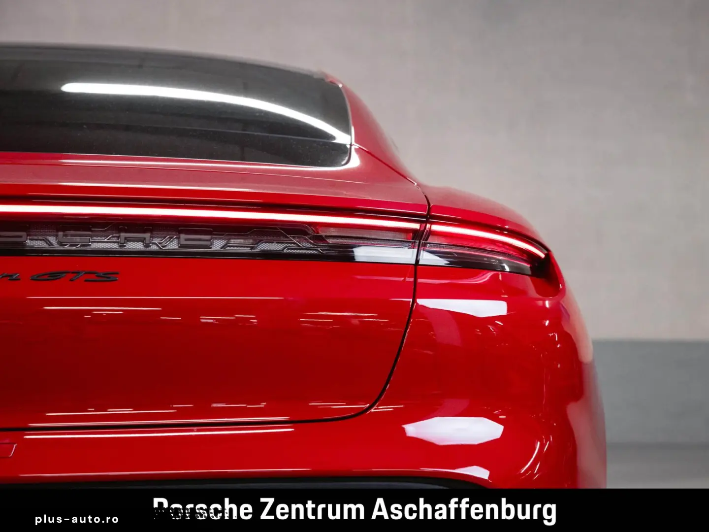 PORSCHE Taycan GTS Panoramadach Head-Up Display