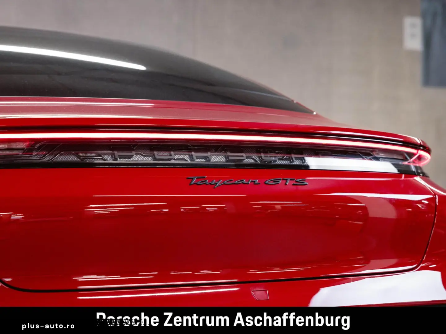 PORSCHE Taycan GTS Panoramadach Head-Up Display