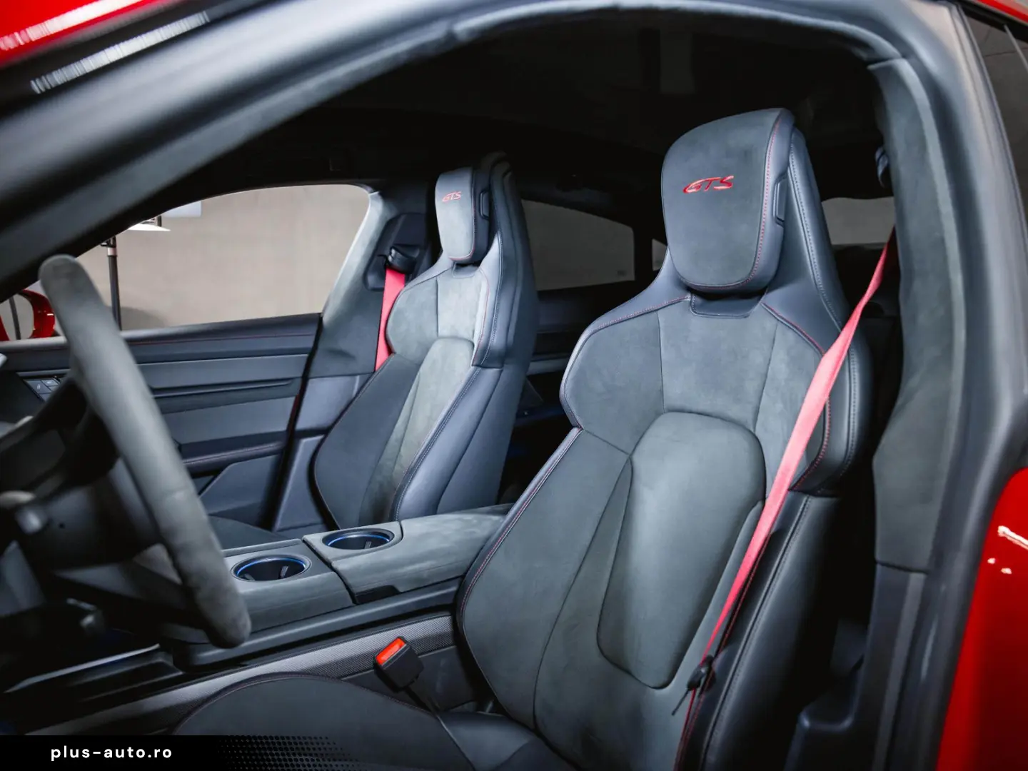 PORSCHE Taycan GTS Panoramadach Head-Up Display