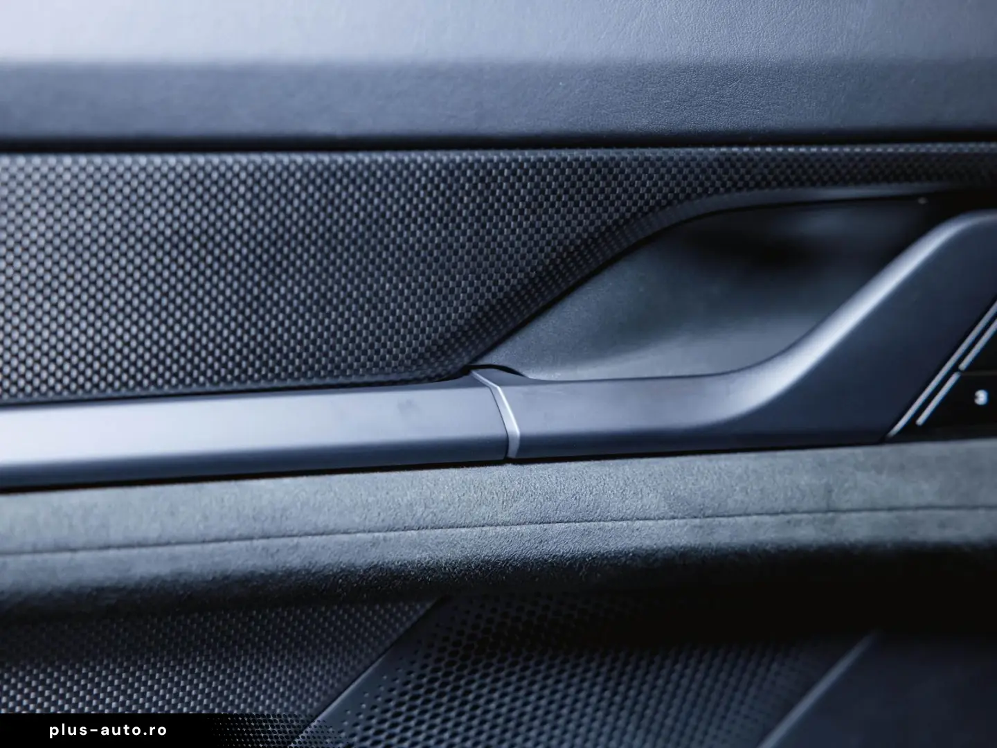 PORSCHE Taycan GTS Panoramadach Head-Up Display