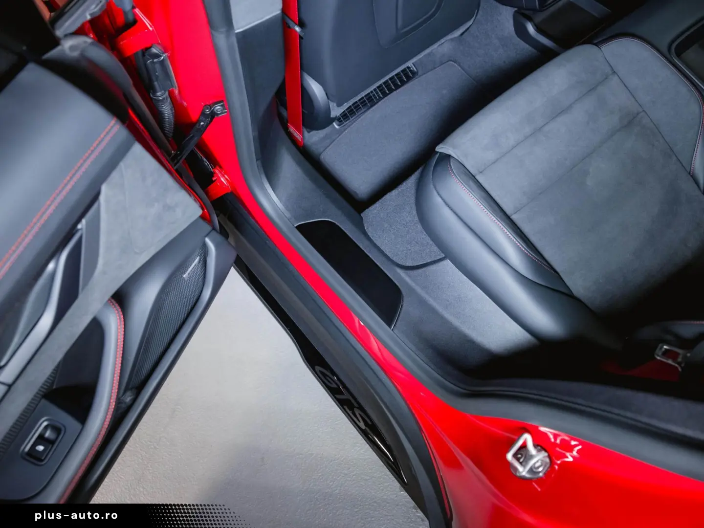 PORSCHE Taycan GTS Panoramadach Head-Up Display