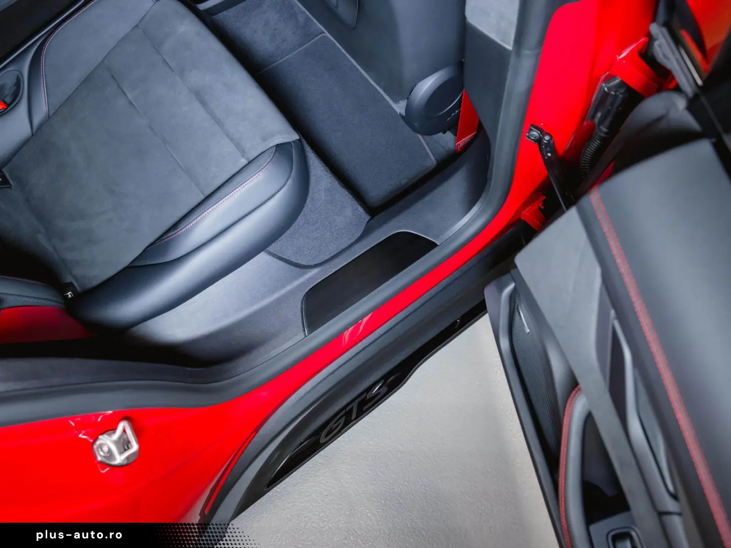 PORSCHE Taycan GTS Panoramadach Head-Up Display