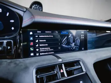 PORSCHE Taycan GTS Panoramadach Head-Up Display