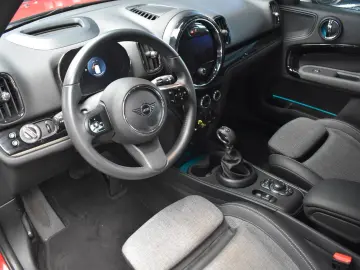 MINI Countryman SE (Cooper) Classic Trim All4 LED SHZ