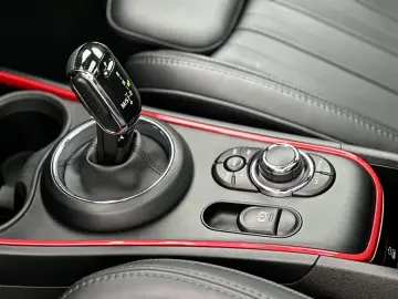 MINI Cooper SD ALL4 Countryman JCW Paket Head-Up DAB