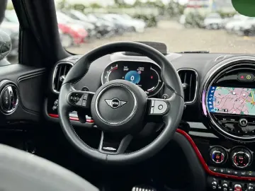 MINI Cooper SD ALL4 Countryman JCW Paket Head-Up DAB