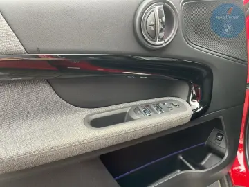 MINI Countryman S Classic Trim ALL4 Kamera LED