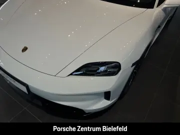 PORSCHE Taycan GTS HA-Lenkung InnoDrive Head-Up Panorama