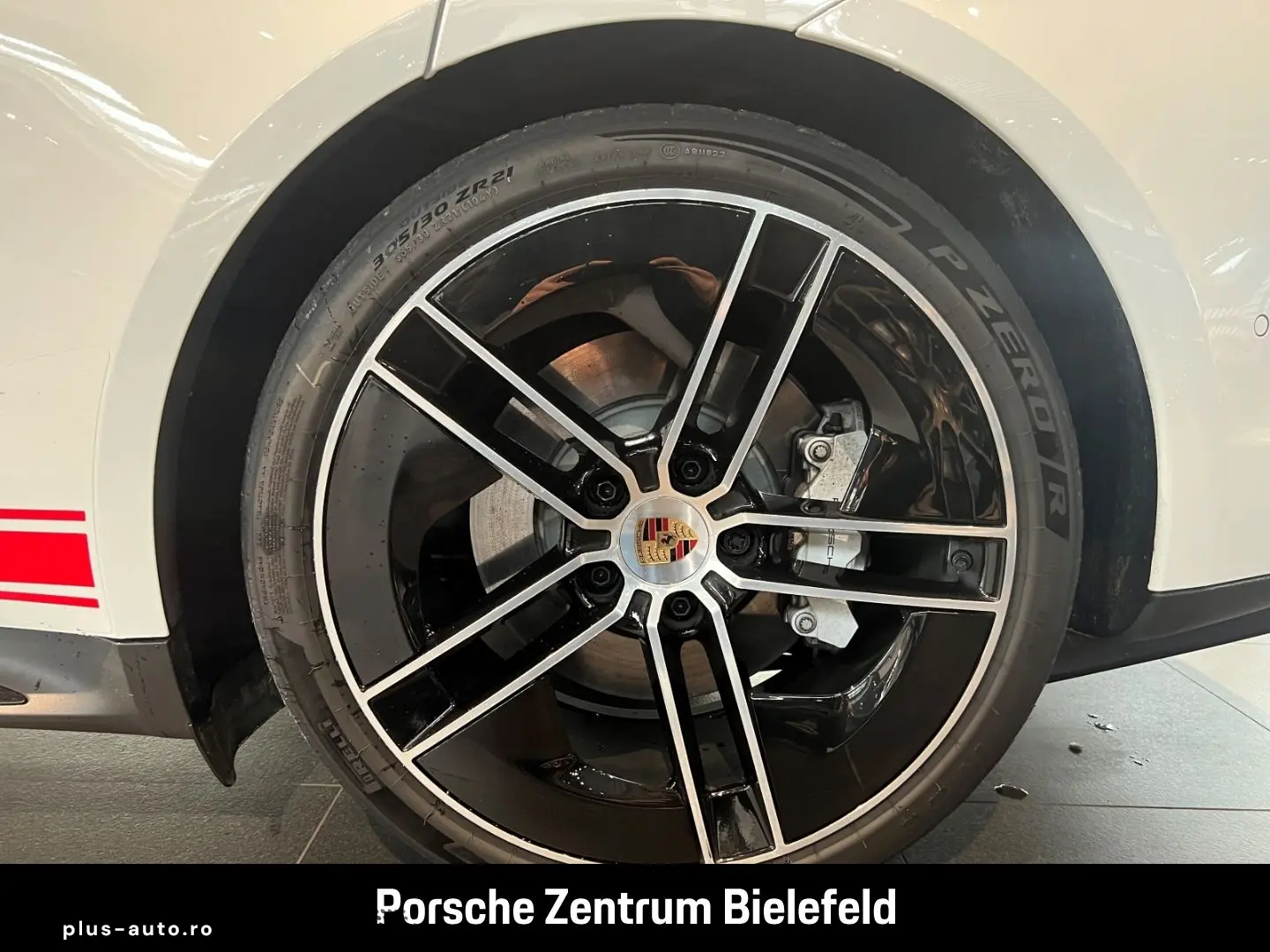 PORSCHE Taycan GTS HA-Lenkung InnoDrive Head-Up Panorama