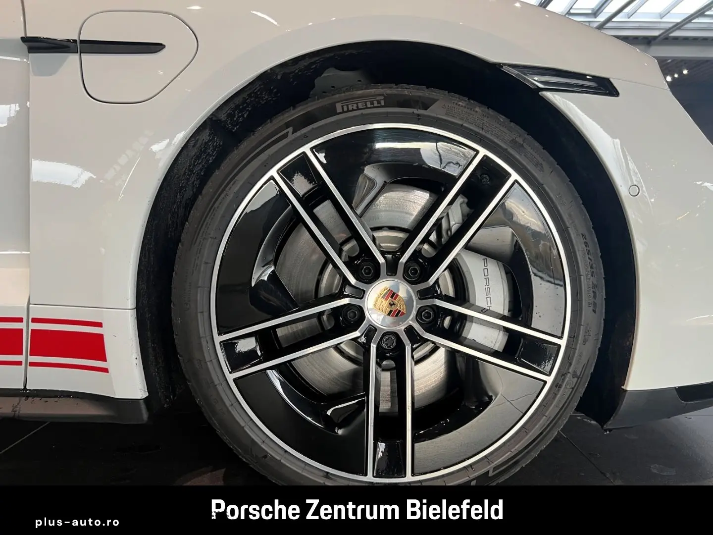 PORSCHE Taycan GTS HA-Lenkung InnoDrive Head-Up Panorama