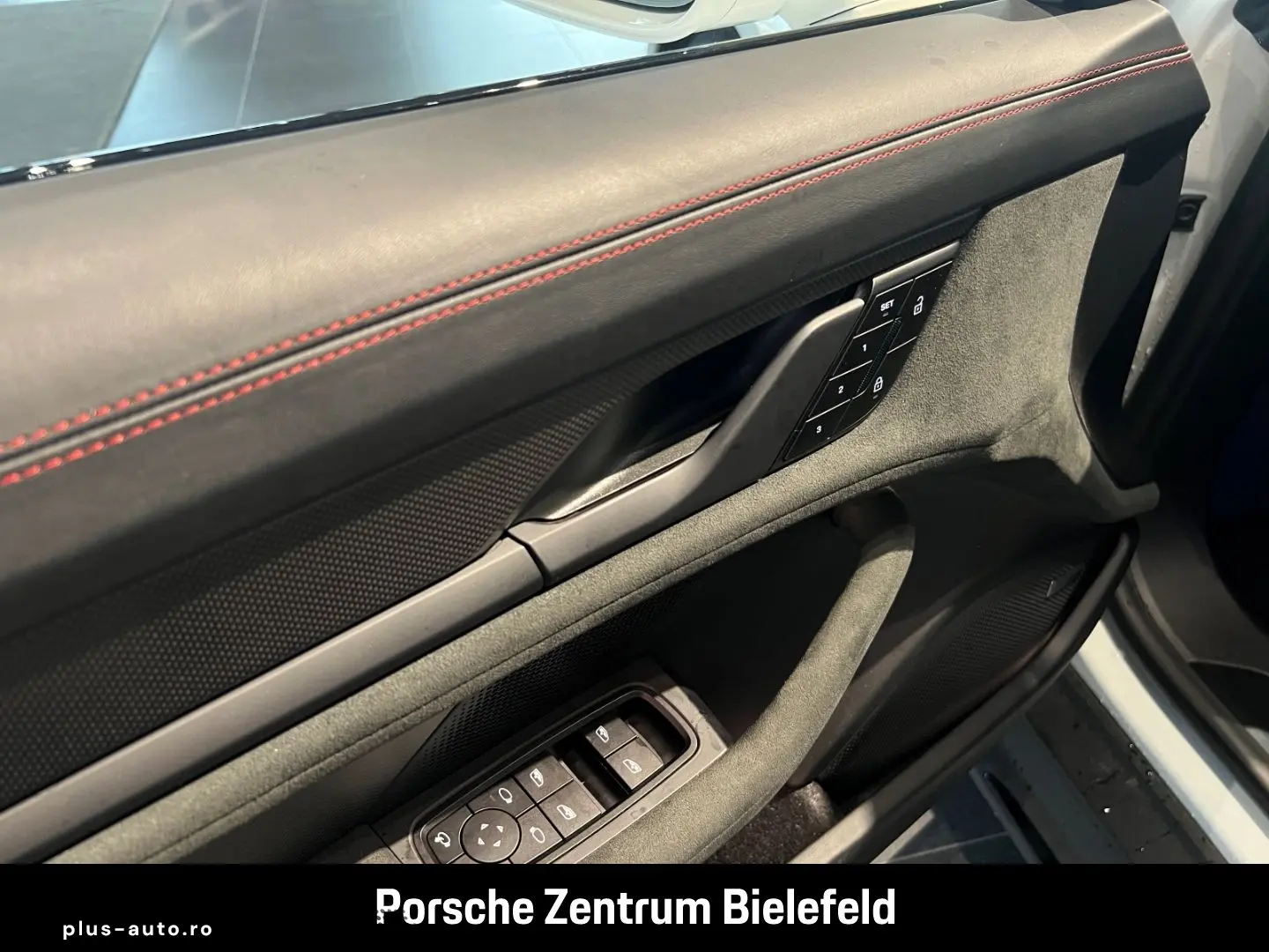 PORSCHE Taycan GTS HA-Lenkung InnoDrive Head-Up Panorama
