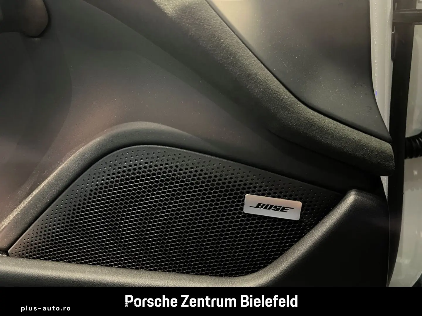 PORSCHE Taycan GTS HA-Lenkung InnoDrive Head-Up Panorama