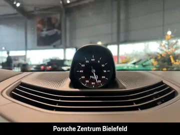 PORSCHE Taycan GTS HA-Lenkung InnoDrive Head-Up Panorama