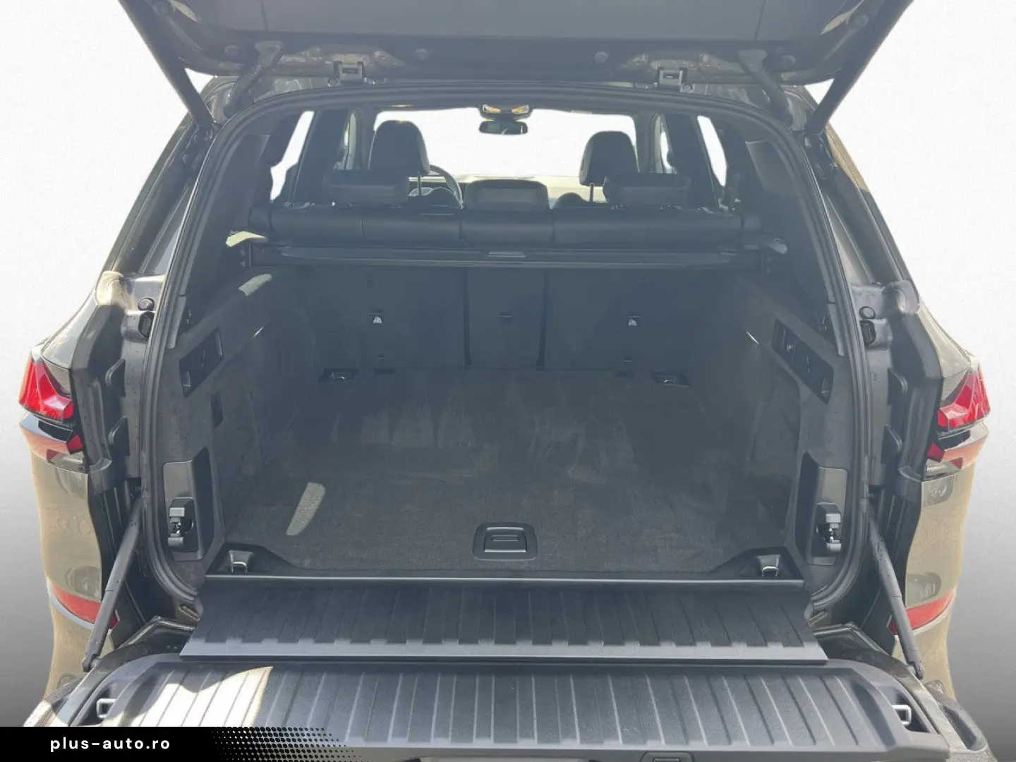 BMW X5 xDr30d MSpo 360 H&K
