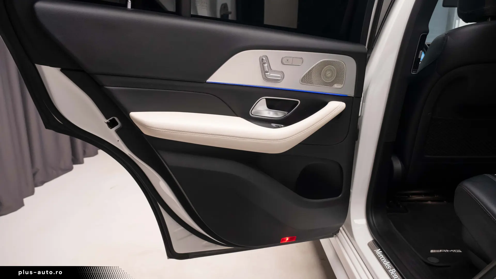Mercedes-Benz GLE 450 4M AMG - Bicolor Interior 7 seats