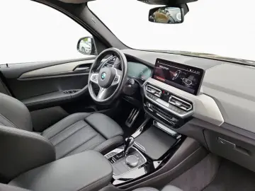 BMW X3 xDrive30i M Sport ShadowL PDC AdLED LiveProf