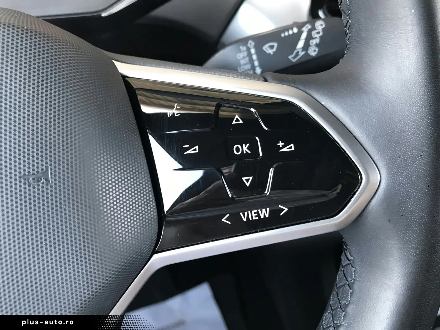 VOLKSWAGEN ID.4 2023 — imagine 20