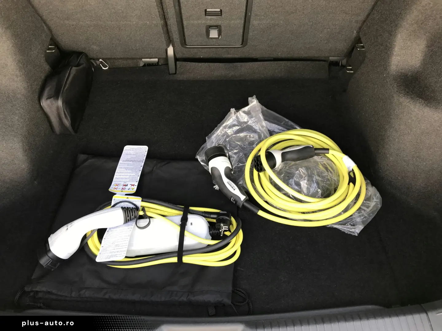 VOLKSWAGEN ID.4 2023 — imagine 38