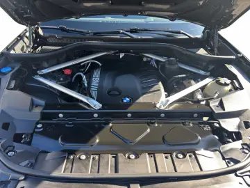 BMW X5 xDr30d MSport AirSusp H&K Panoramic 360