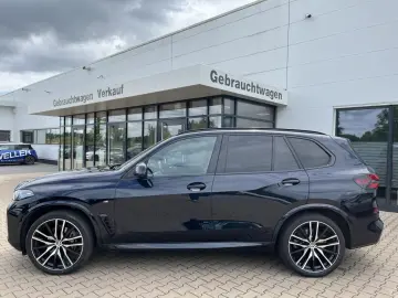 BMW X5 xDr30d MSport SkyLounge 360
