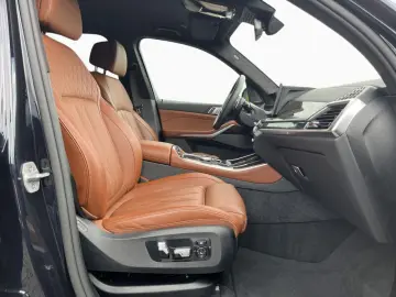 BMW X5 xDr30d MSpo Massage Ventilation IcGlow 360