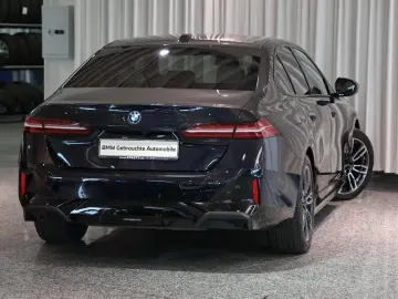 BMW 530e Sedan