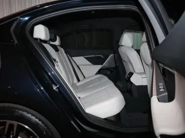 BMW 530e Sedan