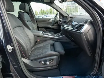 BMW X5 xDr30d MSpo Massage Ventilation IcGlow 360
