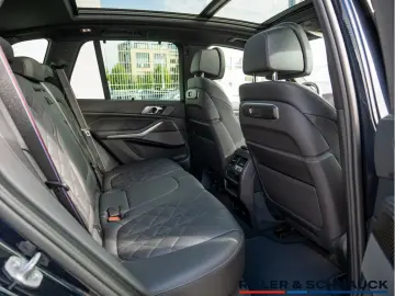 BMW X5 xDr30d MSpo Massage Ventilation IcGlow 360