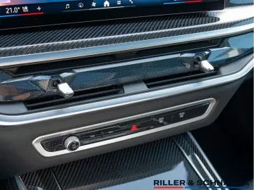 BMW X5 xDr30d MSpo Massage Ventilation IcGlow 360